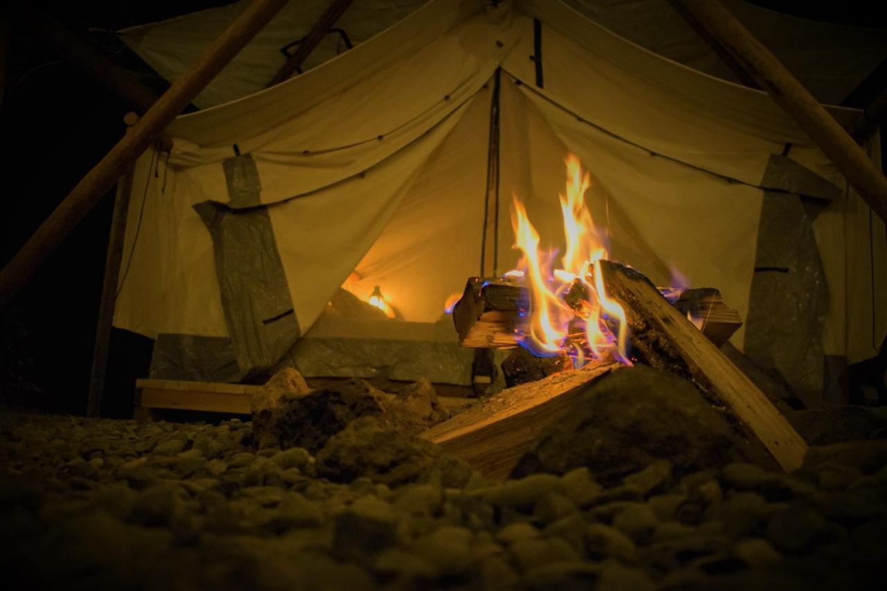 Umpqua'S Last Resort - Wilderness Cabins, Rv Park & Glamping Idleyld Park Dış mekan fotoğraf