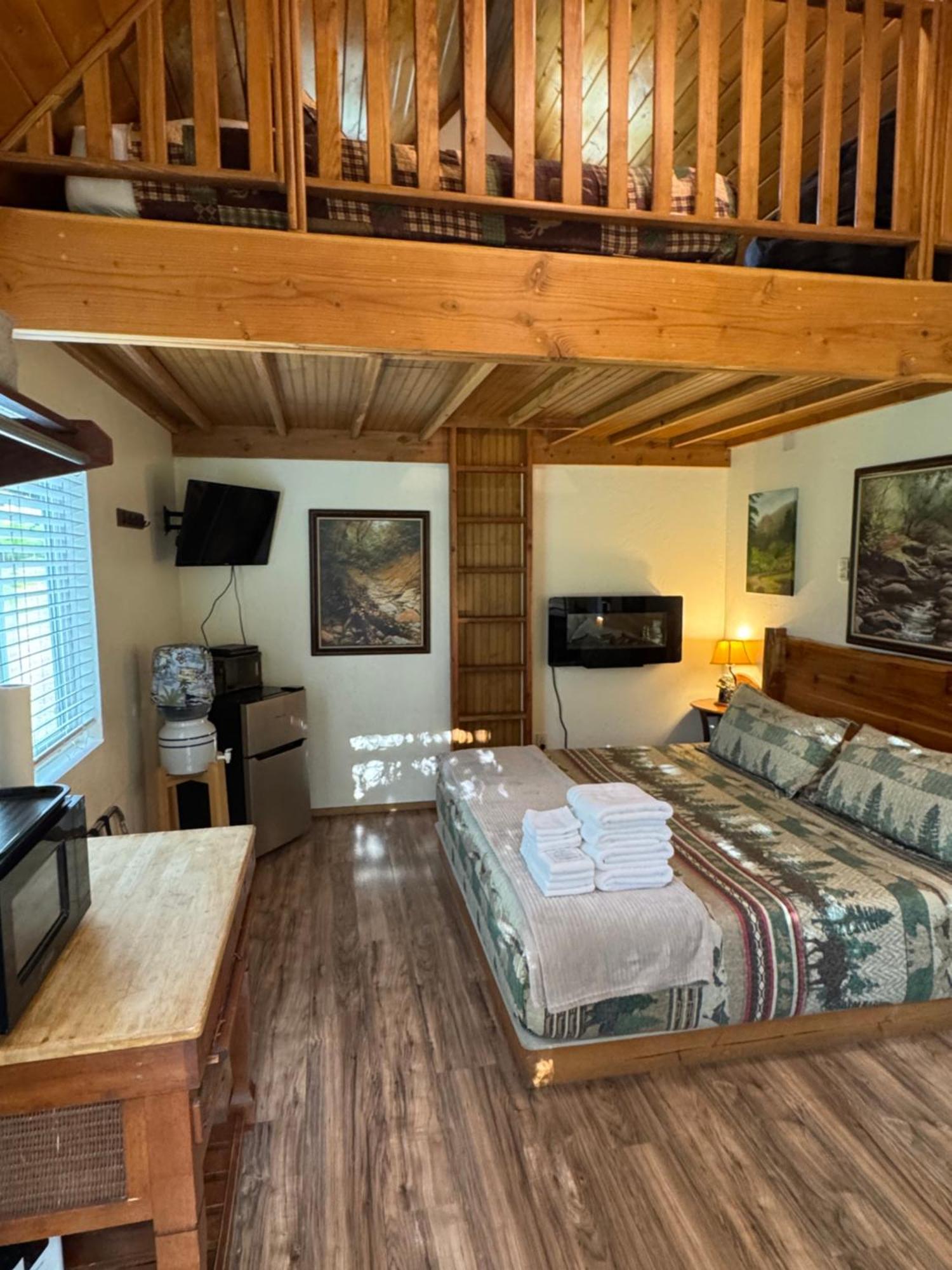 Umpqua'S Last Resort - Wilderness Cabins, Rv Park & Glamping Idleyld Park Dış mekan fotoğraf