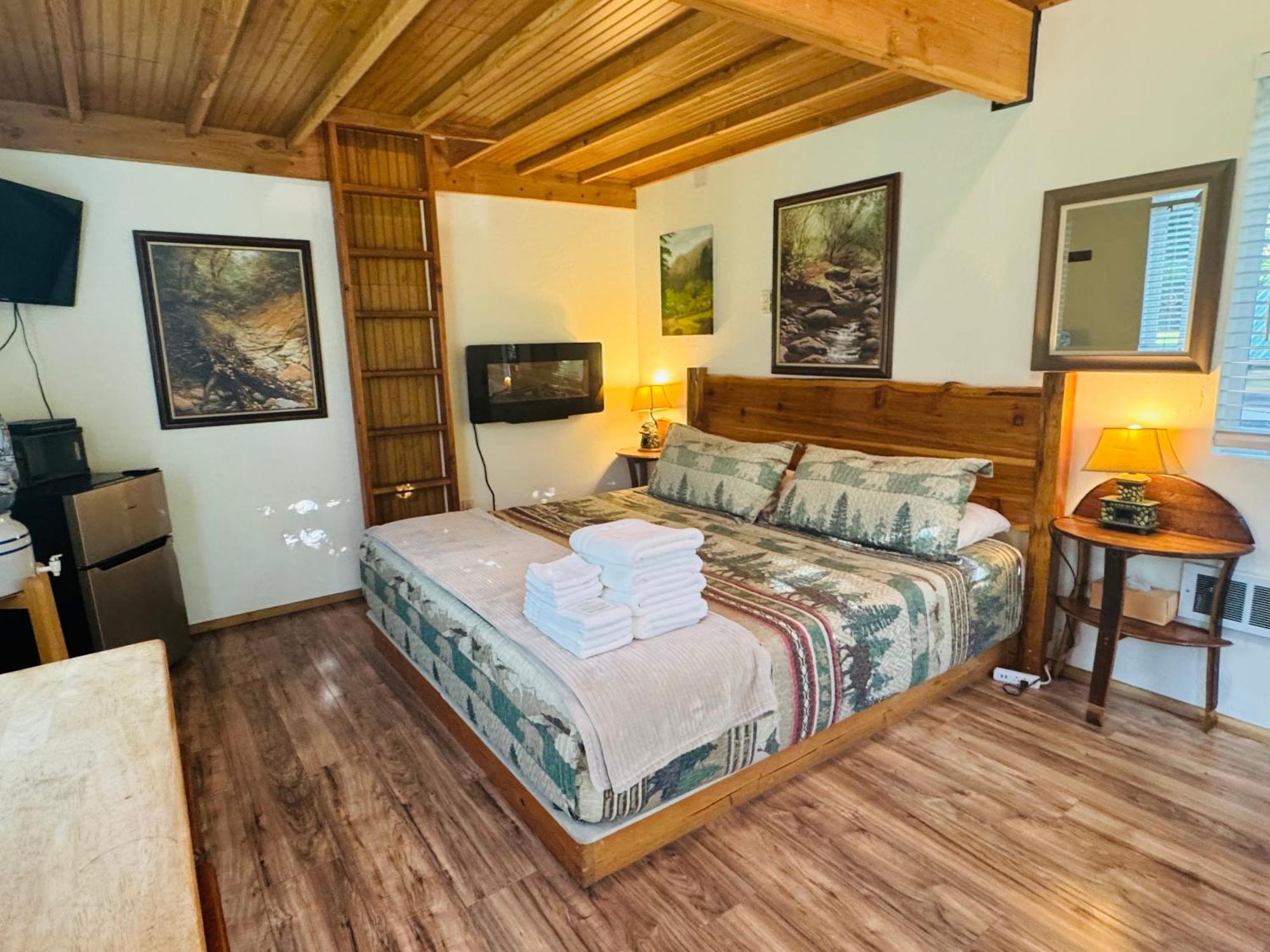 Umpqua'S Last Resort - Wilderness Cabins, Rv Park & Glamping Idleyld Park Dış mekan fotoğraf